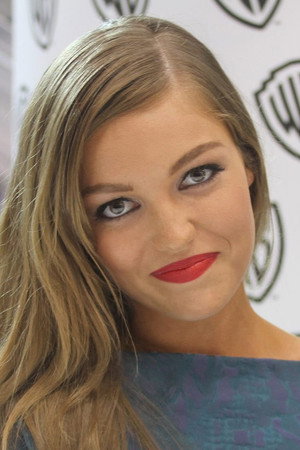 Lili Simmons portrait