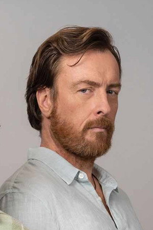 Toby Stephens portrait