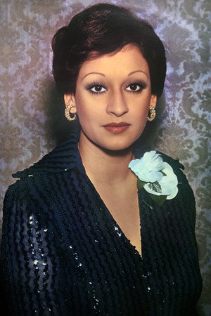 Warda Al-Jazairia portrait