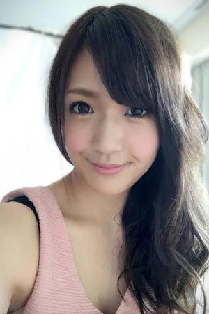 Hana Aoyama portrait