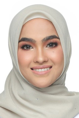 Nurul Elfira Loy portrait