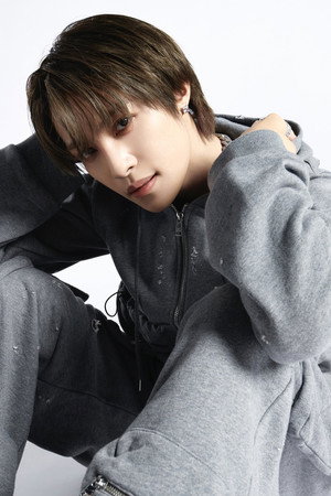 Yangyang portrait