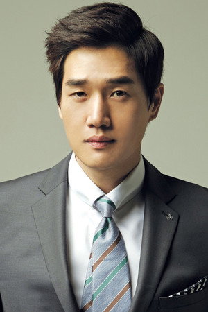 Yoo Ji-tae portrait