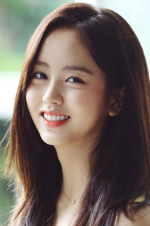 Kim So-hyun portrait