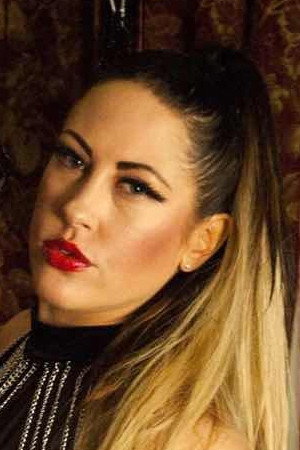 Tyla Moore portrait
