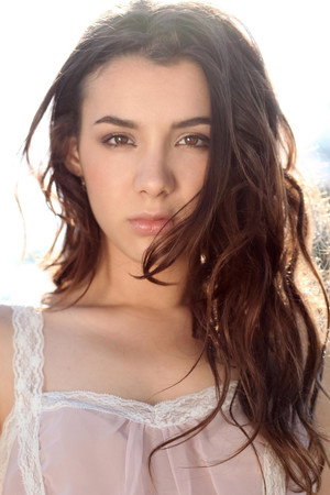 Hannah Marks portrait