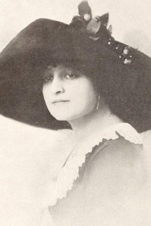 Vivian Prescott portrait