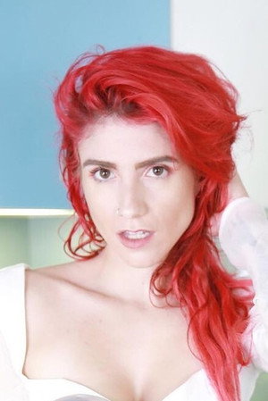 Jen Stein portrait