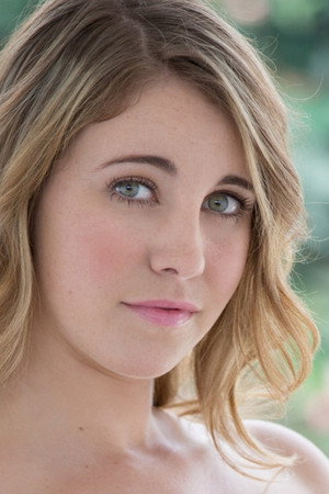 Kinsley Eden portrait