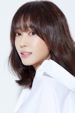 Kang Ye-won portrait