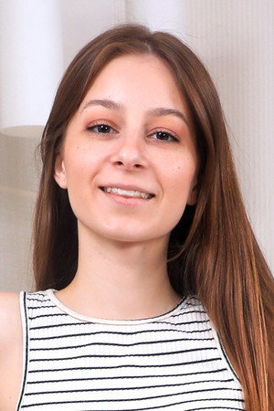 Lia Little portrait