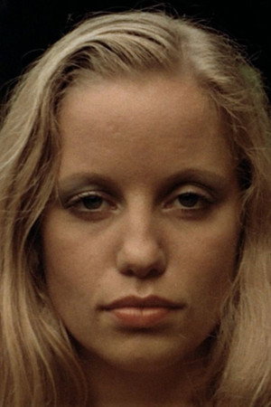 Lieva Lone portrait