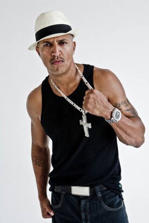 Mano Brown portrait