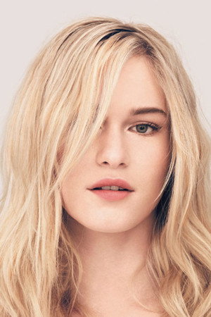 Leven Rambin portrait