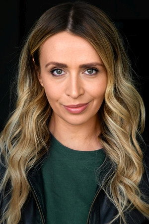 Lara Deam portrait