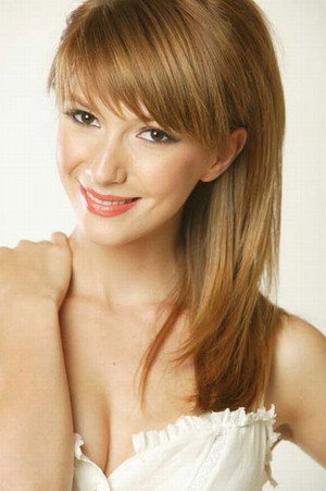 Adela Popescu portrait