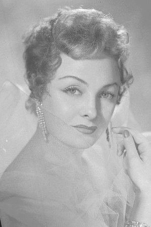 Gloria Lynch portrait