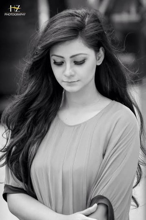 amilie jannat portrait