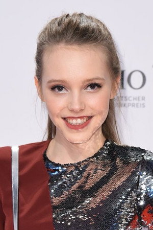 Lina Larissa Strahl portrait