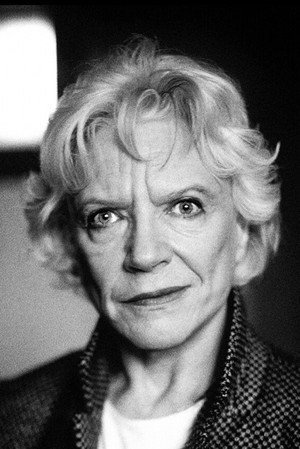 Annet Nieuwenhuyzen portrait