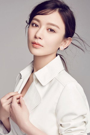 Shi Shi portrait