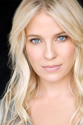Alicia Leigh Willis portrait