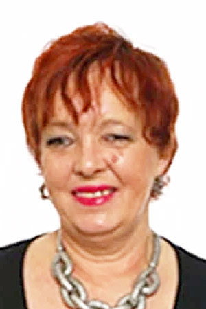 Stephanie English portrait