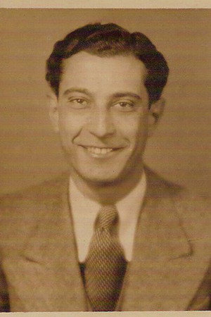 Muammer Esi portrait