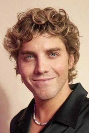 Lukas Gage portrait