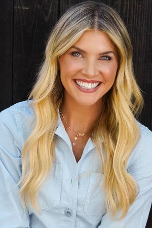 Amanda Kloots portrait