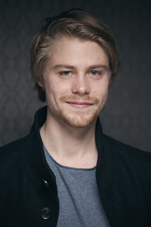 Tom Gramenz portrait