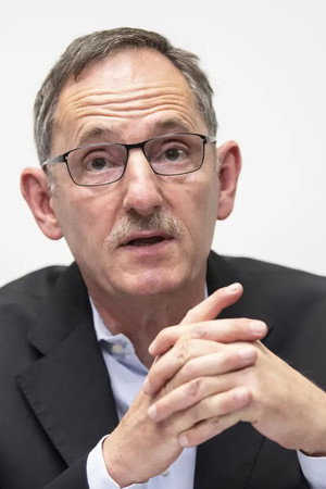 Mario Fehr portrait