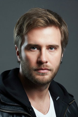 Özgür Çevik portrait