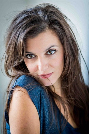 Linda Massoz portrait