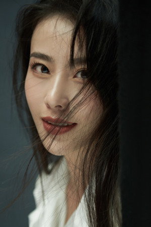 Xu Jingwen portrait