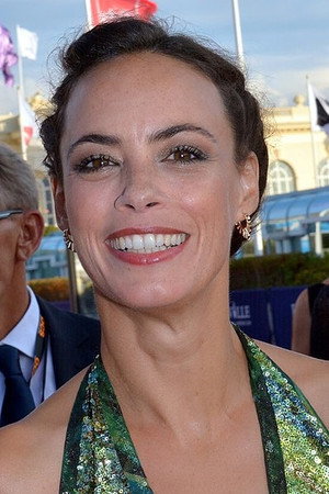 Bérénice Bejo portrait