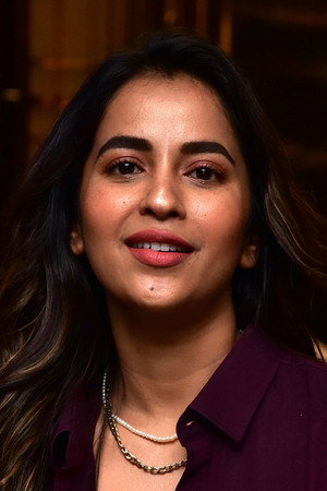 Komalee Prasad portrait