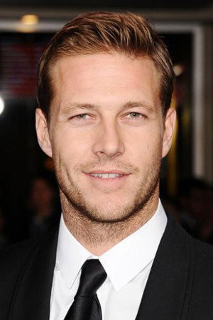 Luke Bracey portrait