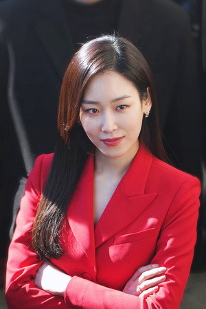 Seo Hyun-jin portrait