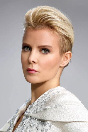 Ömür Gedik portrait