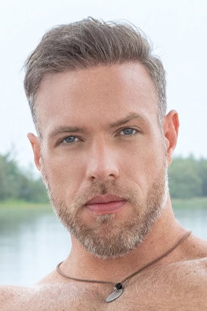 Alex Mecum portrait