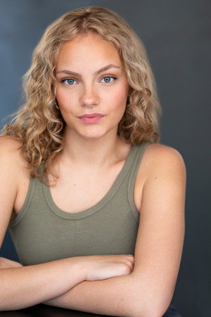 Lauren Viau portrait