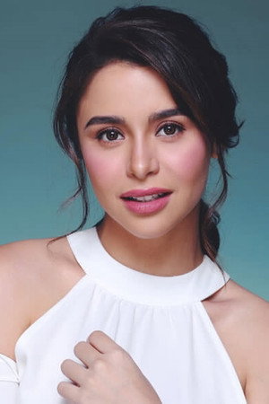 Yassi Pressman portrait