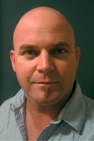 Des Wallace portrait