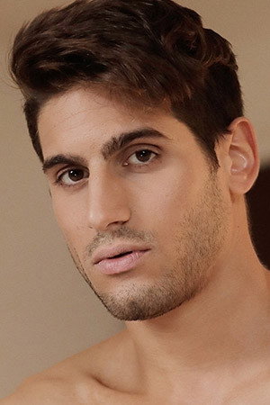 Eytan Zevi portrait