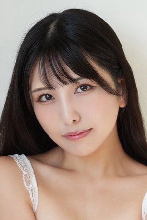 Shiori Kuraki portrait