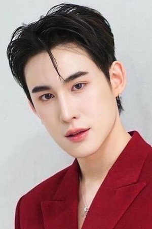 Intouch Kooramasuwan portrait