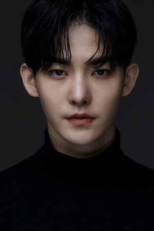 Hur Hyun-jun portrait