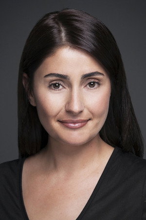 Özlem Taş portrait