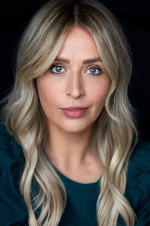 Lara Deam portrait